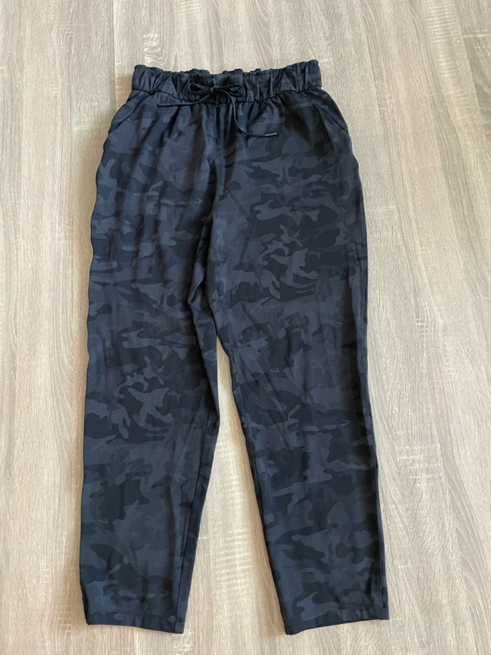 Lululemon Keep Moving Pant 7/8 High-Rise Camo Black & Grey